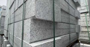 邢台芝麻白路牙石 马路牙子