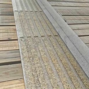 邢台黄金麻盲道石 盲条