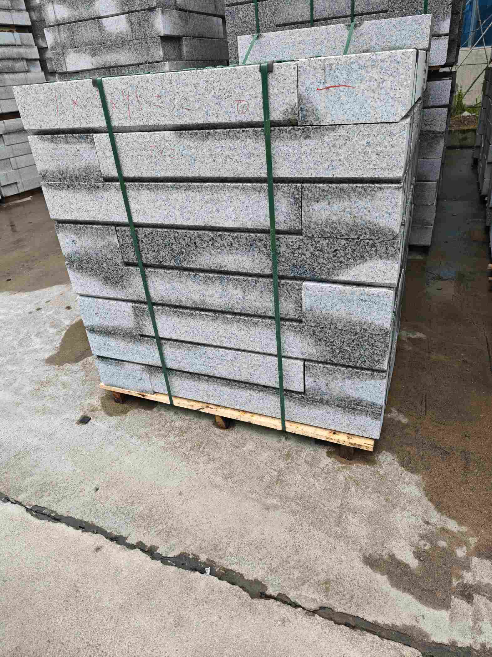 邢台芙蓉白路牙石，马路牙子