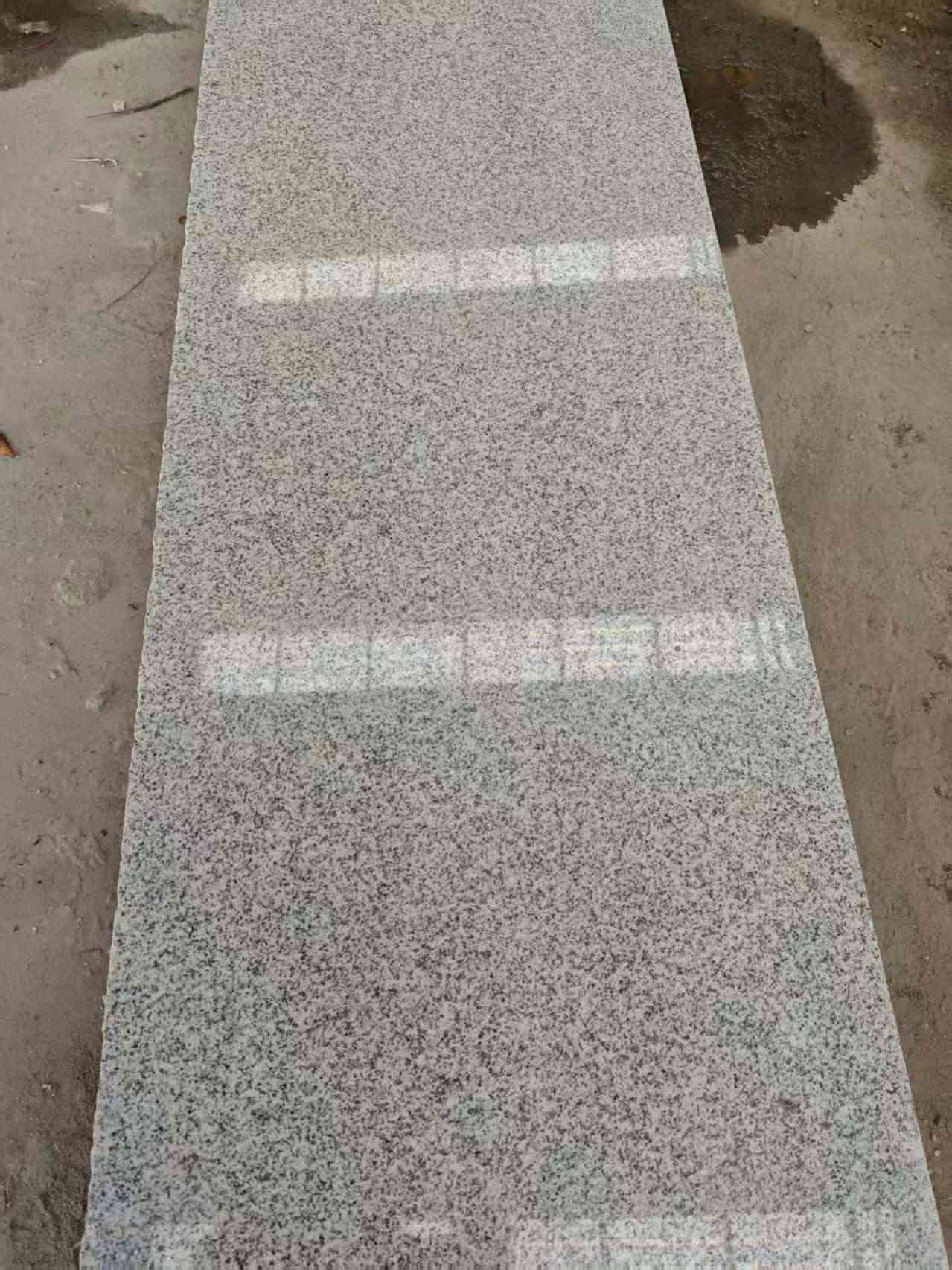 邢台芝麻白光面毛板